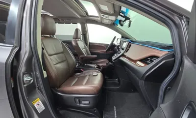 Toyota Sienna 2017, 81491 км, за 19900000 KRW - фото 10