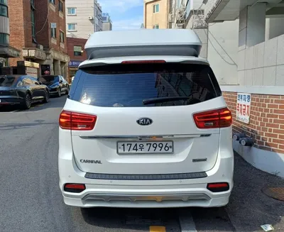 Kia Canival 2020, 100000 км, за 21000000 KRW