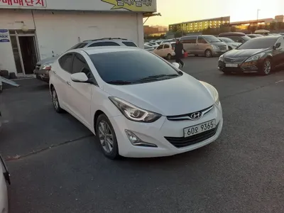 Hyundai Avante 2014, 183596 км, за 4000000 KRW