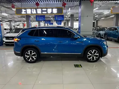 Volkswagen Tayron 2022, 13000 км, за 199800 CNY