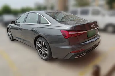 Audi A6L 2020, 47100 км, за 178120.39 CNY