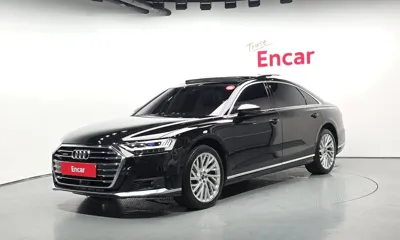 Audi A8 · 2021 год