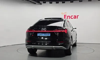 Audi e-tron 2023, 44283 км, за 61500000 KRW