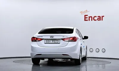 Hyundai Avante 2012, 61746 км, за 4890000 KRW