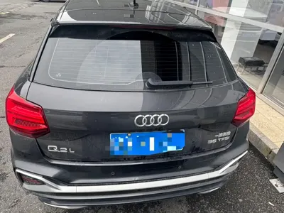 Audi Q2L 2022, 25000 км, за 126800 CNY