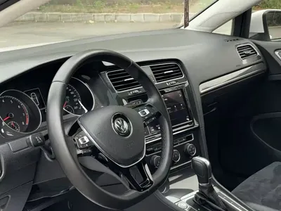 Volkswagen Golf 2018, 75800 км, за 65100 CNY - фото 15