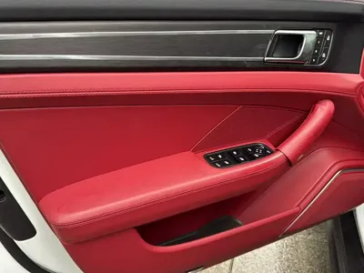 Porsche Panamera 2024, 13000 км, за 748000 CNY - фото 4