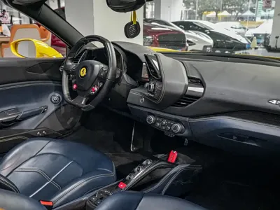 Ferrari 488 2018, 25000 км, за 2160000 CNY - фото 13