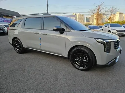 Kia Canival 2025, 9415 км, за 39900000 KRW
