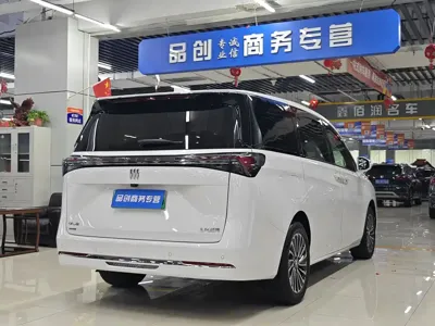 Buick GL8 Hybrid 2025, 6000 км, за 246800 CNY - фото 7