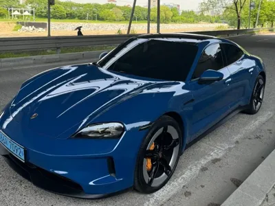 Porsche Taycan · 2025 год