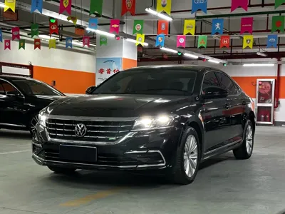 Volkswagen Passat 2021, 56000 км, за 81000 CNY - фото 1