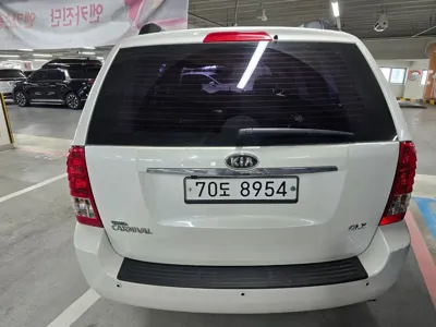 Kia Canival 2012, 265409 км, за 1900000 KRW