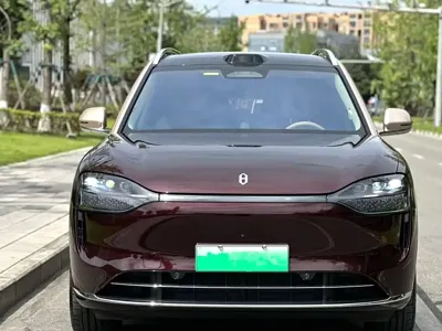 AITO 问界 AITO M9 2025, 9000 км, за 361200 CNY