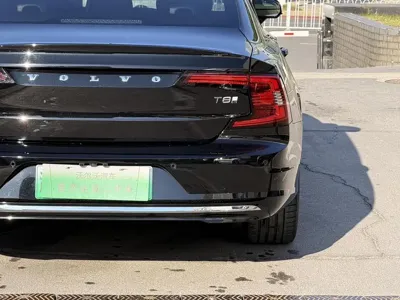 Volvo S90 PHEV 2024, 8000 км, за 281800 CNY - фото 6