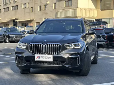 BMW X5 2022, 55000 км, за 328000 CNY