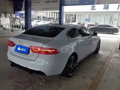 Jaguar XEL 2018, 64000 км, за 73000 CNY