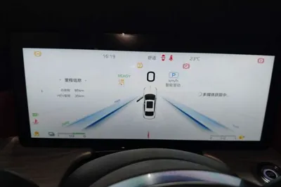 Hongqi H5 PHEV 2025, 100 км, за 140112.94 CNY - фото 14