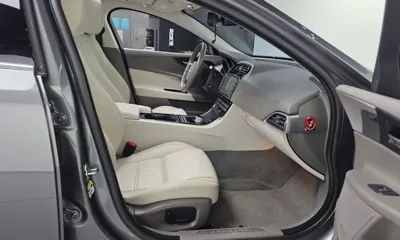 Jaguar XE 2016, 80812 км, за 6900000 KRW - фото 11
