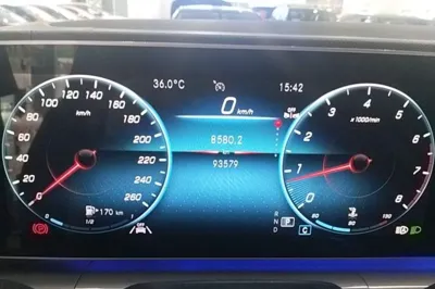 Mercedes-Benz GLE 2023, 93600 км, за 394738.88 CNY - фото 15