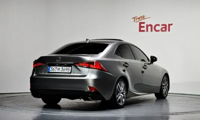 Lexus IS 2019, 97818 км, за 23290000 KRW - фото 2