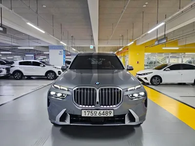 BMW X7 · 2025 год