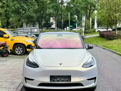 Tesla Model Y 2023, 80000 км, за 159800 CNY - фото 2