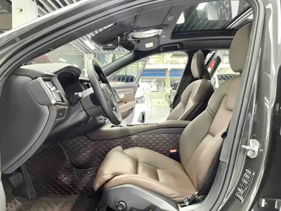 Volvo S90 2022, 40000 км, за 159800 CNY - фото 4