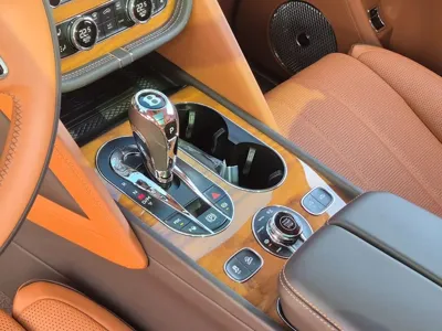 Bentley Bentayga 2023, 19000 км, за 243000000 KRW - фото 9