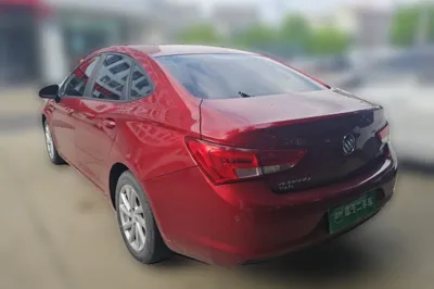 Buick Verano 2018, 44200 км, за 35437.81 CNY