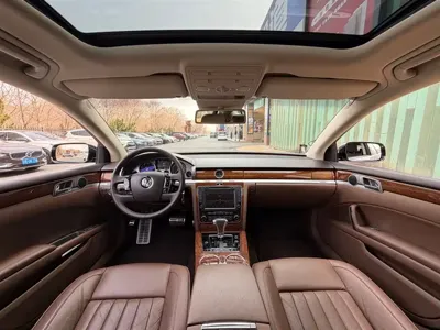 Volkswagen Phaeton 2015, 70000 км, за 119800 CNY