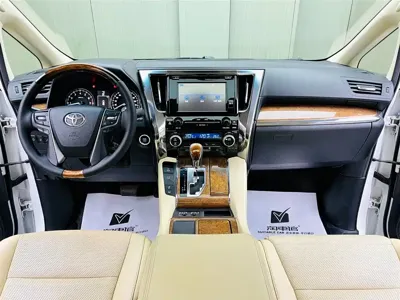 Toyota Alphard 2017, 140000 км, за 375000 CNY - фото 9