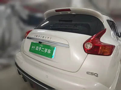 Infiniti ESQ 2014, 71100 км, за 63866.92 CNY