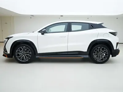 Changan UNI-T 2023, 22000 км, за 72800 CNY