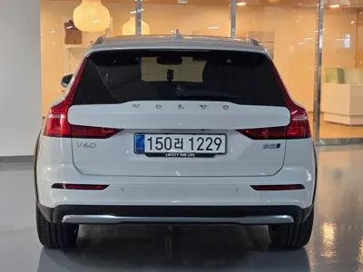 Volvo V60 2025, 3047 км, за 50000000 KRW - фото 4