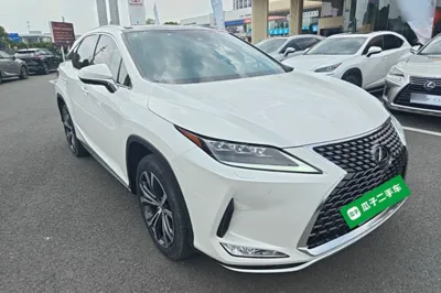 Lexus RX 2020, 63500 км, за 278844.71 CNY