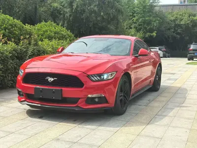 Ford Mustang · 2017 год
