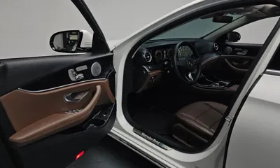 Mercedes-Benz E-Class 2018, 61729 км, за 23500000 KRW - фото 10