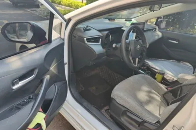 Toyota Corolla 2019, 85100 км, за 54579.14 CNY - фото 16