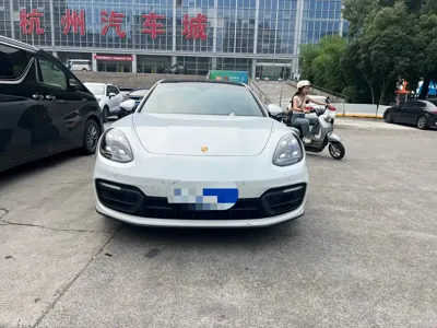 Porsche Panamera 2021, 58000 км, за 638000 CNY - фото 2