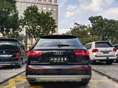 Audi Q7 2019, 120000 км, за 178000 CNY