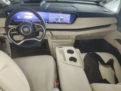 Buick GL8 Hybrid 2025, 14400 км, за 302500 CNY - фото 10