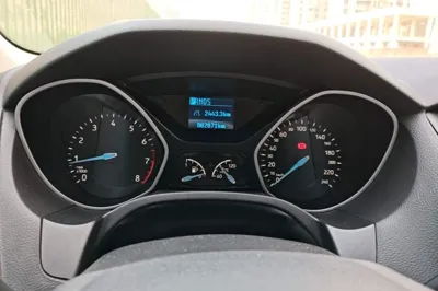 Ford Focus 2017, 82800 км, за 39798.1 CNY - фото 14