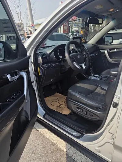 Kia Sorento 2011, 76884 км, за 6300000 KRW - фото 8