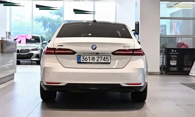 BMW 5-Series 2025, 9306 км, за 64000000 KRW