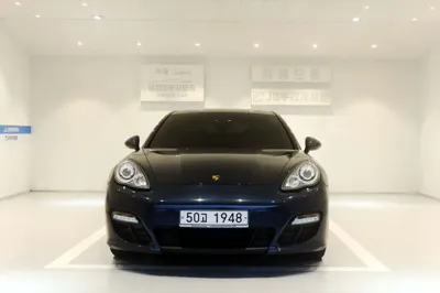 Porsche Panamera 2012, 61000 км, за 27500000 KRW
