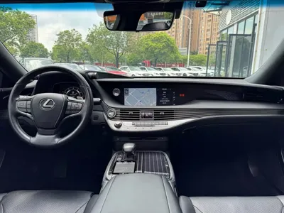 Lexus LS 2019, 70000 км, за 298000 CNY - фото 11