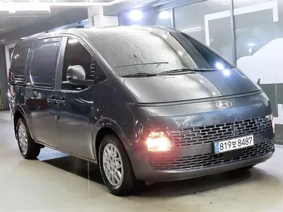 Hyundai Staria · 2024 год