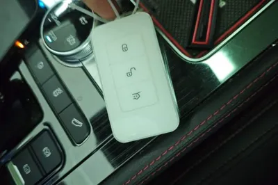 BYD Tang New Energy 2018, 23100 км, за 83791.77 CNY - фото 35