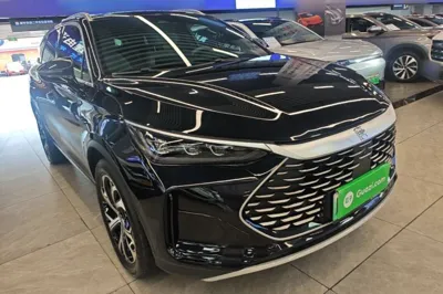 BYD Tang New Energy 2025, 35000 км, за 125633.27 CNY
